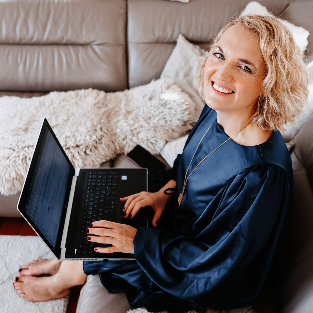 christina_laptop.jpg